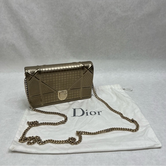 CHRISTIAN DIOR Metallic Patent Micro-Cannage Mini Diorama - Gold - Picture 11 of 12